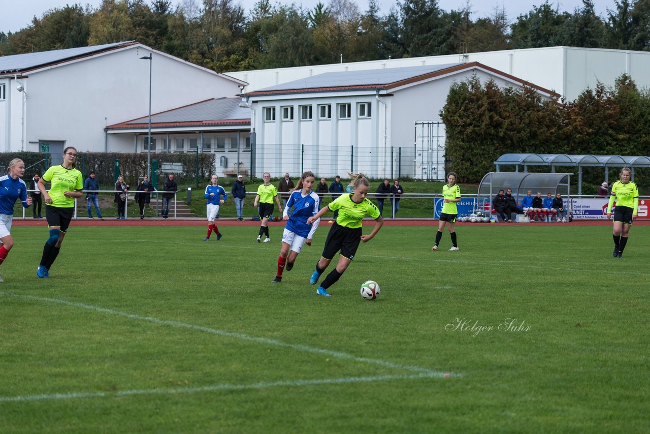 Bild 117 - B-Juniorinnen TSV Schoenberg - Holstein Kiel : Ergebnis: 0:23